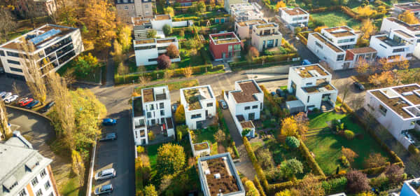 Luftaufnahme von modernen Häusern