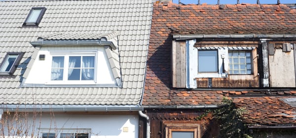 Frontansicht zweier Reihenhäuser