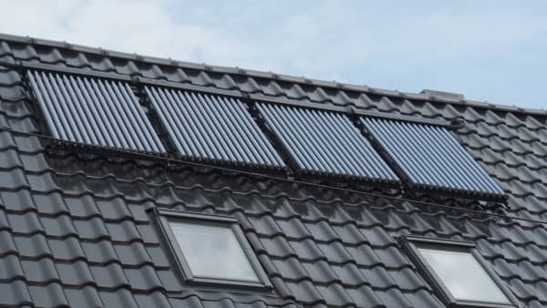 Solarkollektoren auf Hausdach