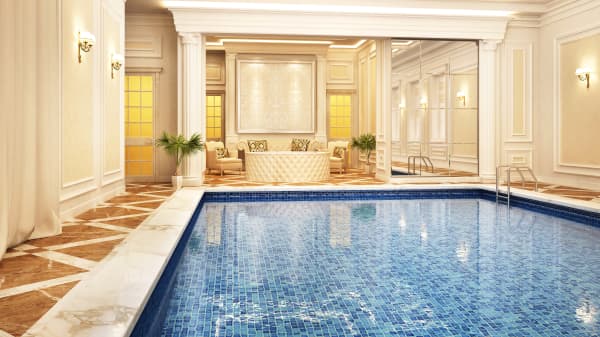 Innenpool in luxuriösem Innenraum