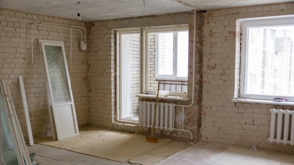 Wohnraum, der saniert wird