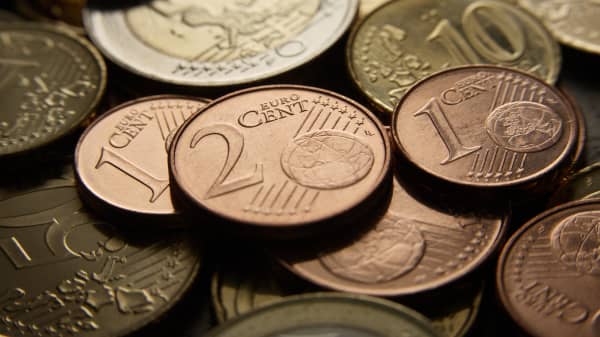 Nahaufnahme von Euromünzen