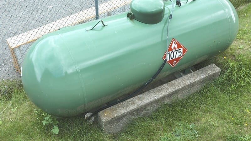 Flüssiggas Tank steh imt Garten