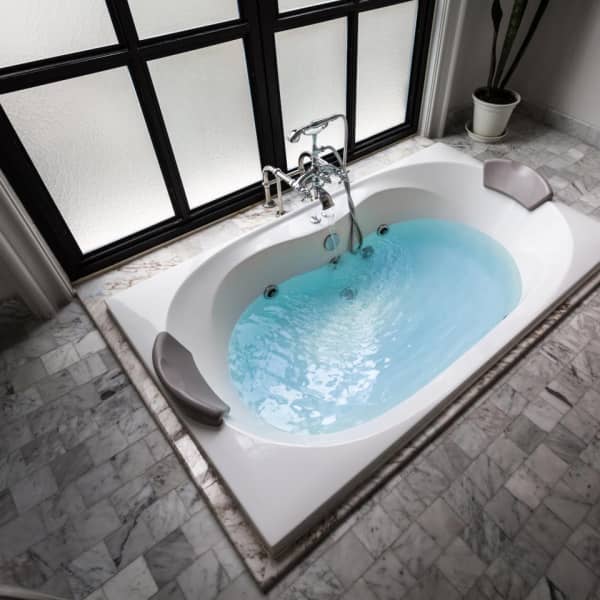 Whirlpool im Innenraum