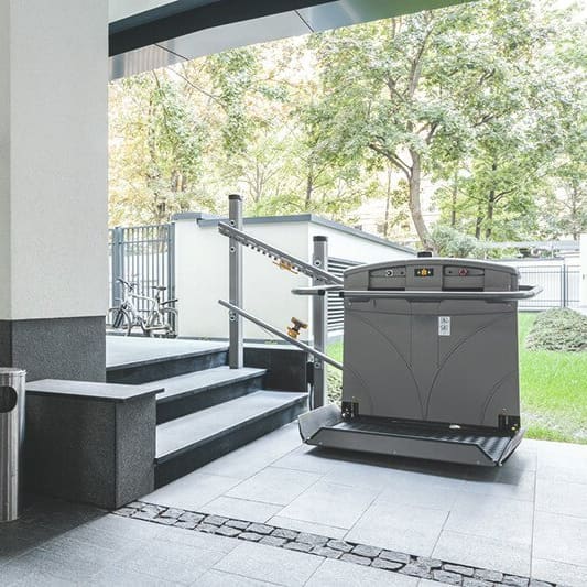 Plattformlift im Außenbereich