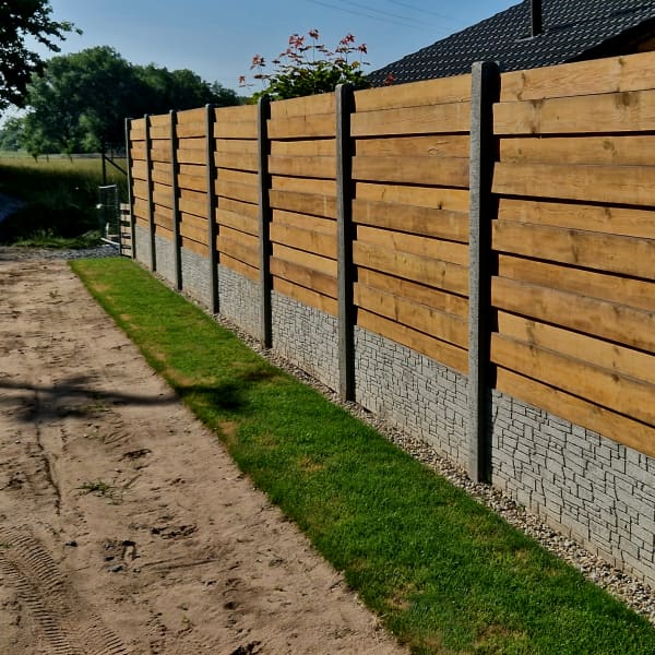 Sichtschutzzaun aus Holz