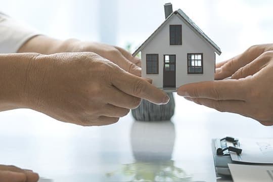 Erbengemeinschaft entscheidet über Hausverkauf