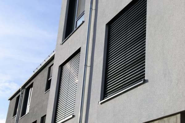 Außenrollos versteckte Neubaurollladen