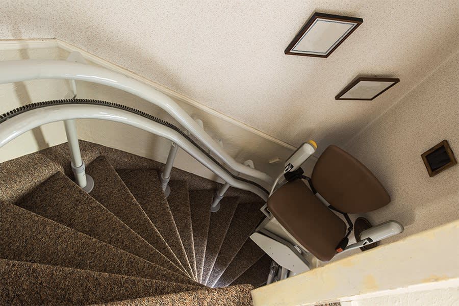 Sitzlift im Treppenhaus
