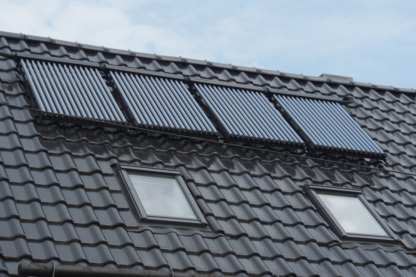 Solarkollektoren auf Hausdach