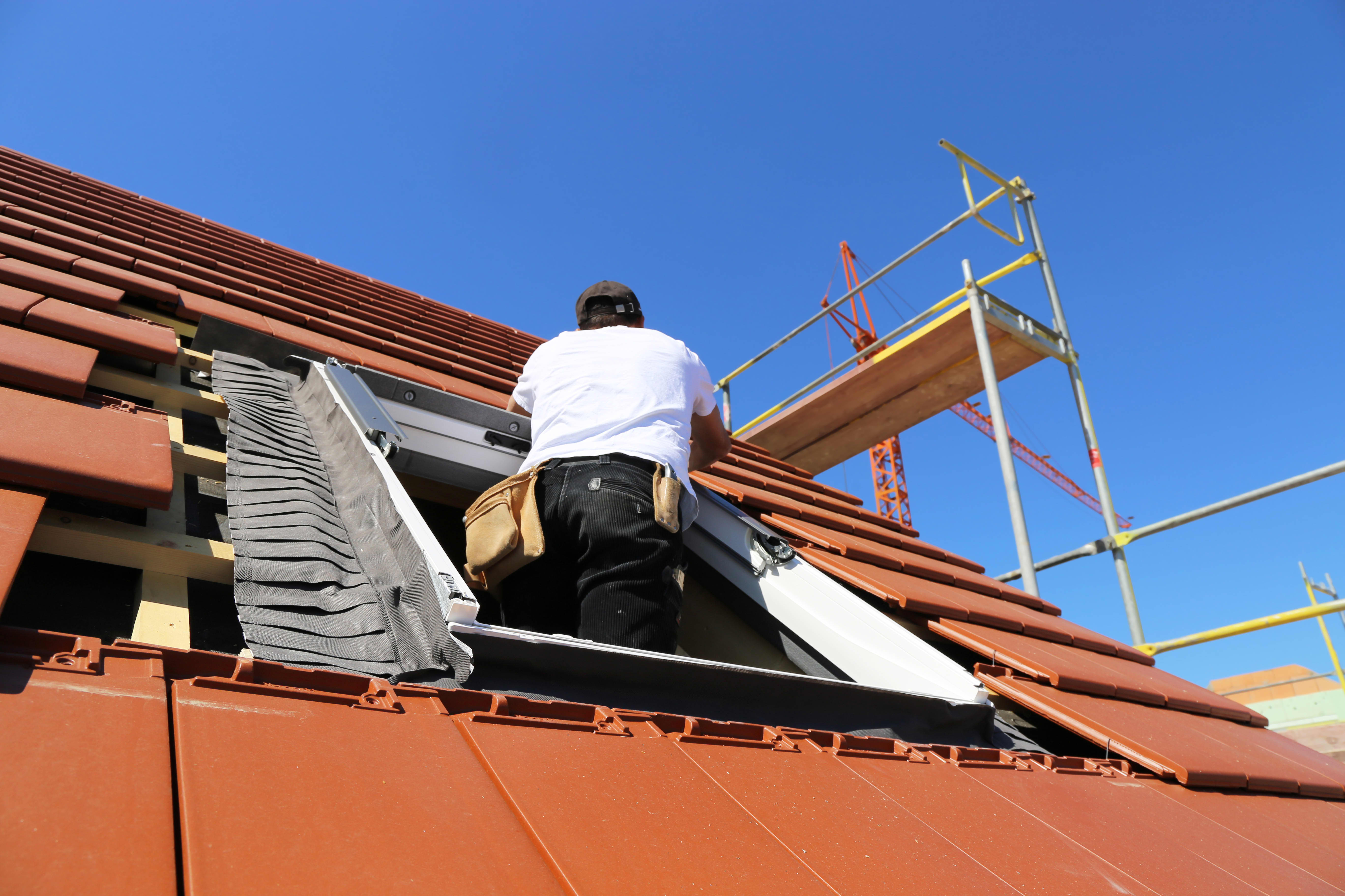 Dachflächenfenster wird nachträglich eingebaut.