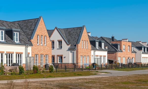 deutsche Wohnhäuser in Reihe gebaut