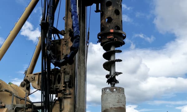Bohrer zum Einsatz bei einer Tiefenbohrung