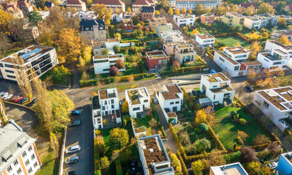 Luftaufnahme von modernen Häusern