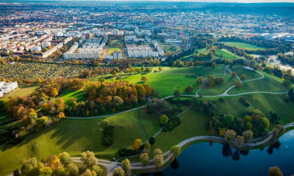 Luftansicht des Stadtrands von München