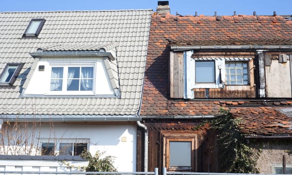 Frontansicht zweier Reihenhäuser