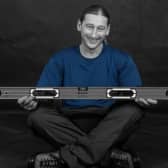 Logo von Thron in Farbe