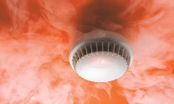 Rauchmelder reagiert auf Brand