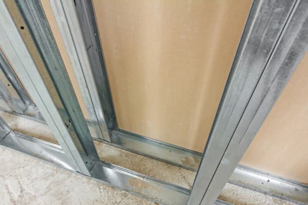 Doppelschaliges Ständerwerk