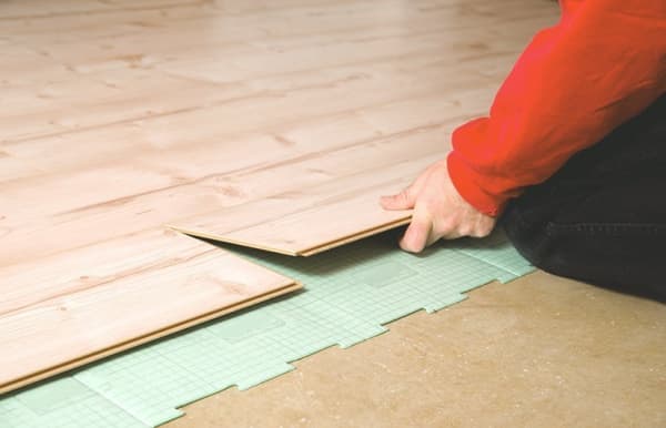 Verlegung Laminat mit Trittschalldämmung