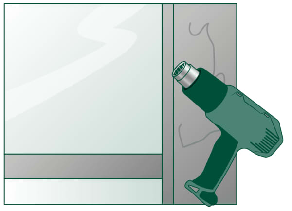 Alten Lack mit Heißluftföhn vom Fensterrahmen entfernen – Illustration