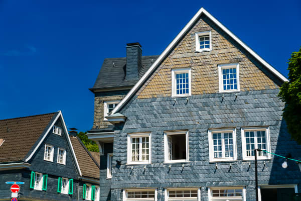 Schieferfassade, Fassade aus Schiefer planen mit Aroundhome