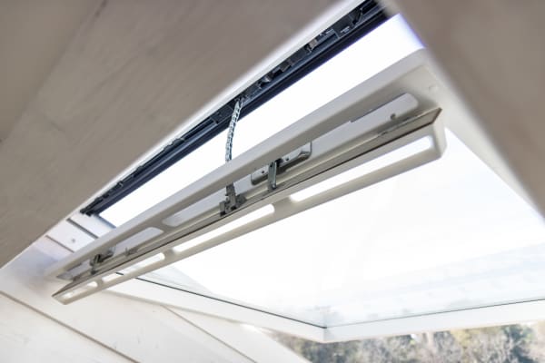 Dachfenster mit Regensensor und Schließautomatik