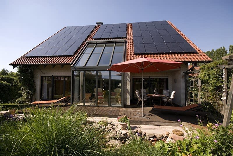 Haus mit Solaranlage