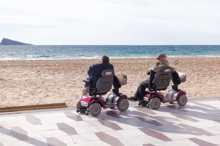 Ausflug mit einem Elektromobil an den Strand