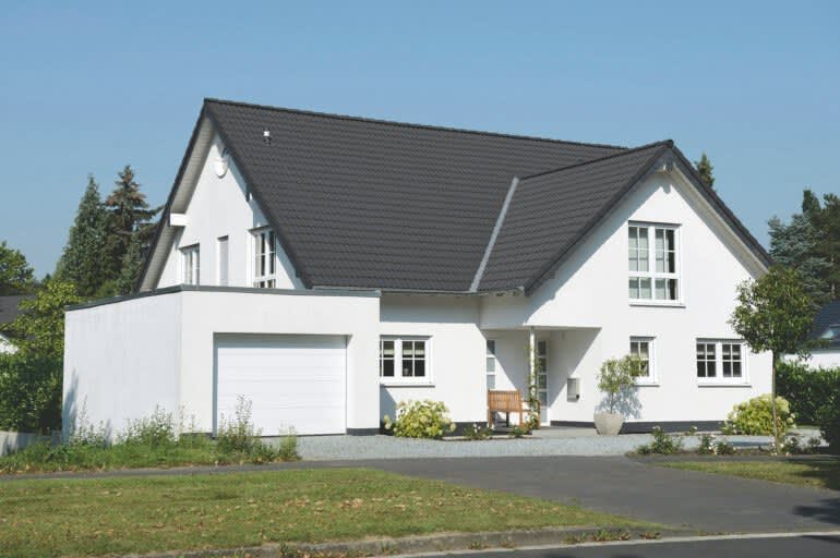 Modernes Haus mit Einzelgarage aus Beton