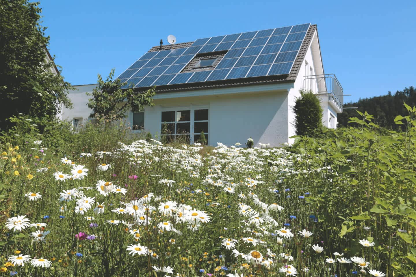 Haus mit Solaranlage