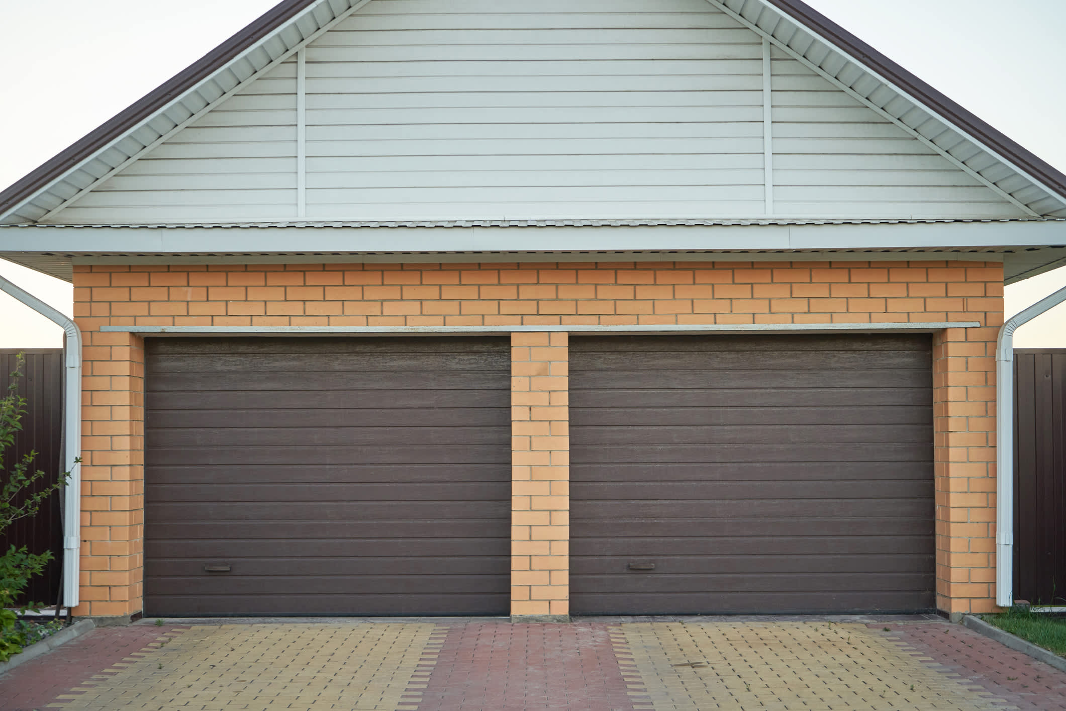 Dachausbau aus Holz über einer gemauerten Doppelgarage