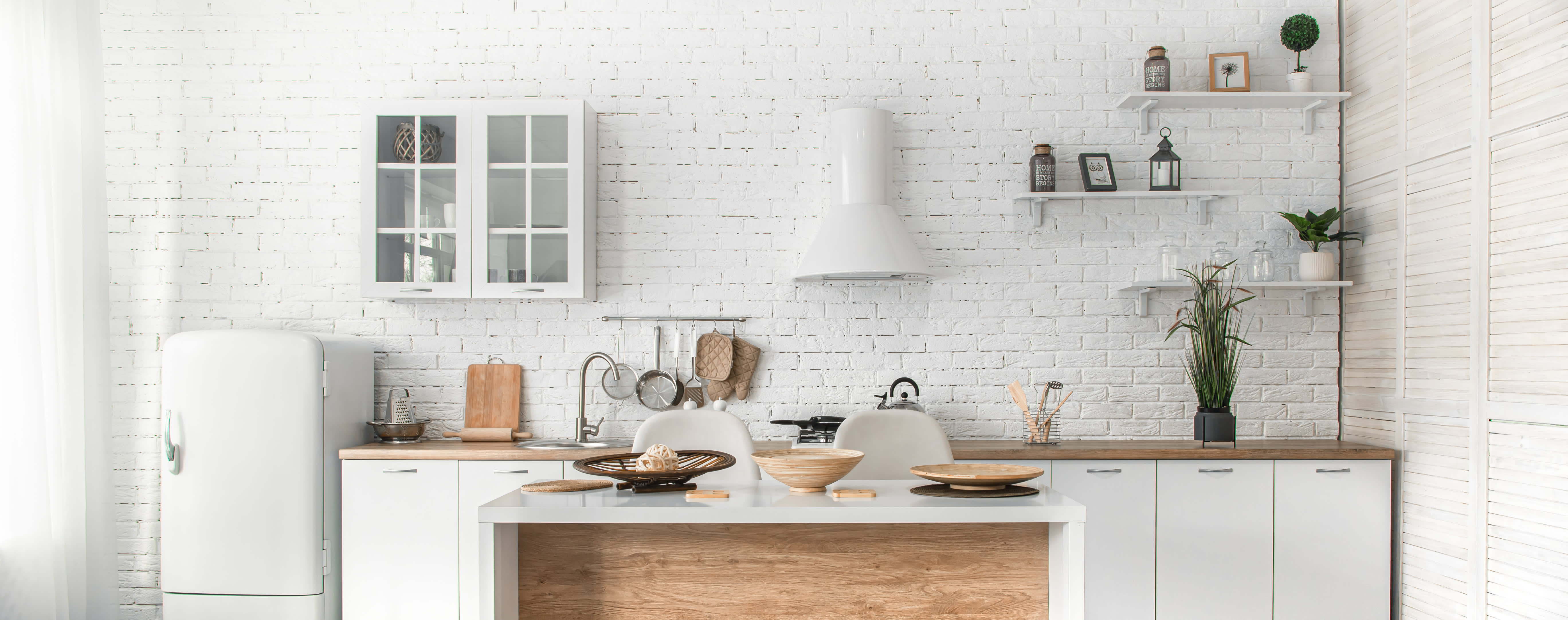 Moderne Küche in weiß planen mit Aroundhome