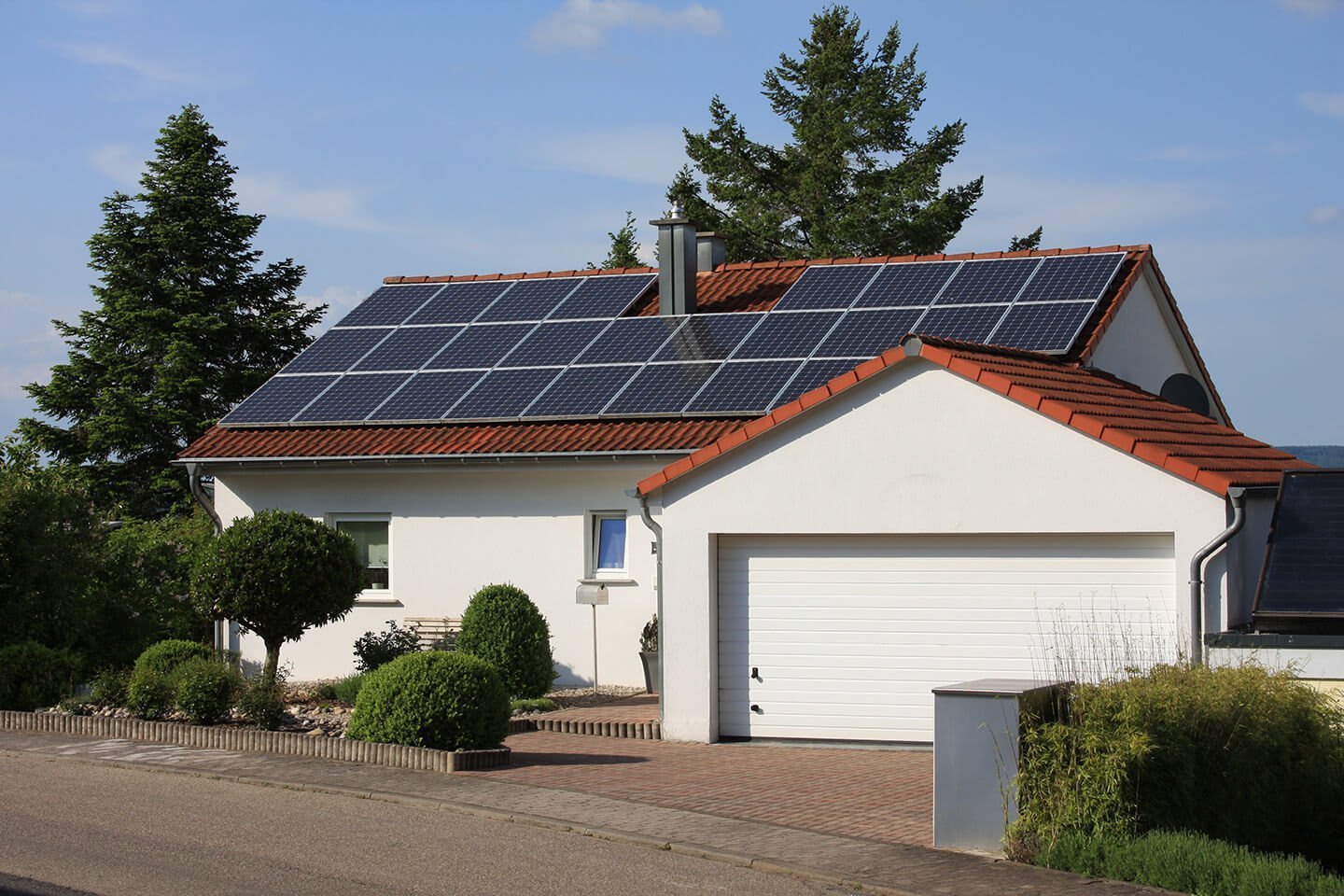 Haus mit Solaranlage