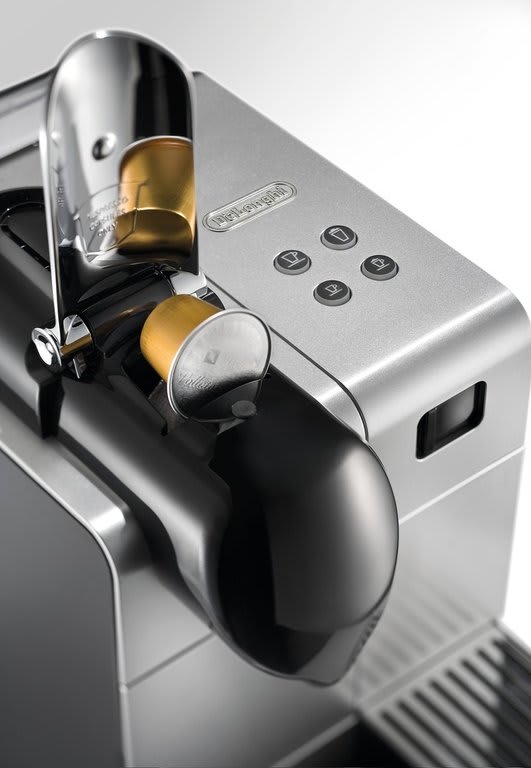 Nespresso Latissima Plus De Longhi Kapseleinwurf